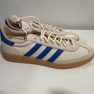Adidas Cream and Blue Casual Sneakers